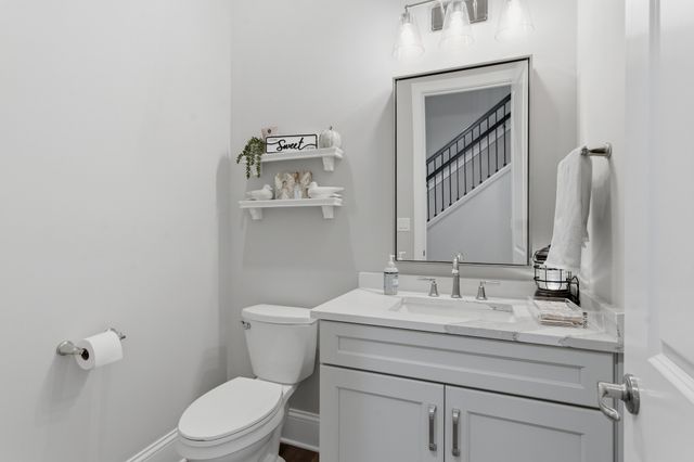 1024 Club View Dr Unit B301, Gallatin, TN 37066