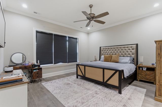 1024 Club View Dr Unit B301, Gallatin, TN 37066