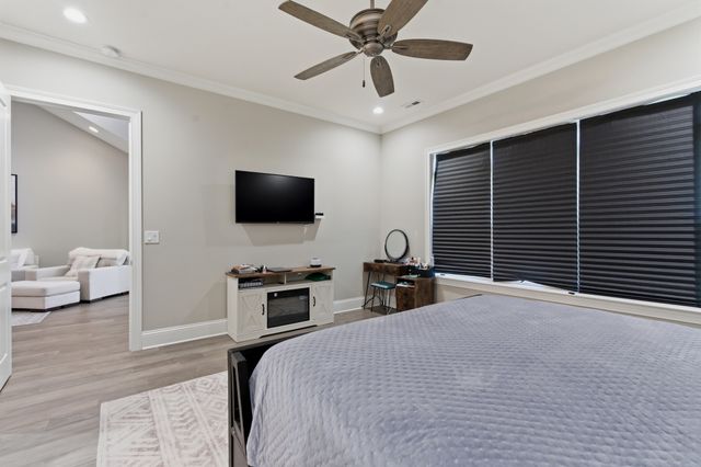 1024 Club View Dr Unit B301, Gallatin, TN 37066