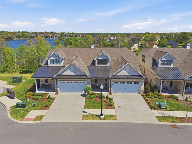 1024 Club View Dr Unit B301, Gallatin, TN 37066