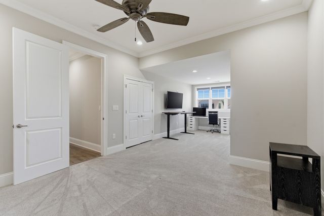 1024 Club View Dr Unit B301, Gallatin, TN 37066