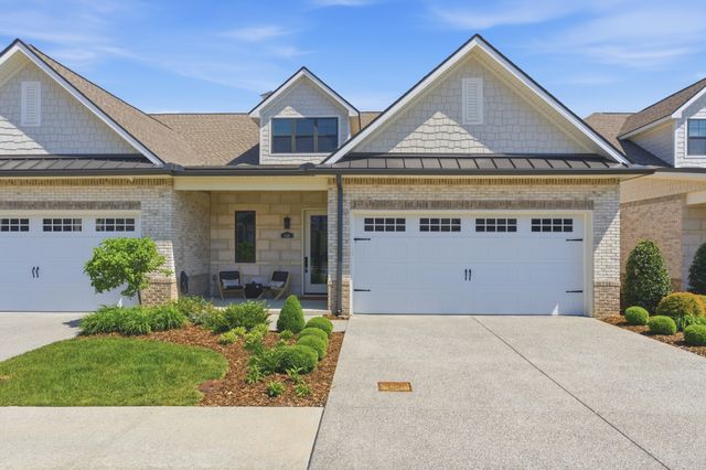 1024 Club View Dr Unit B301, Gallatin, TN 37066