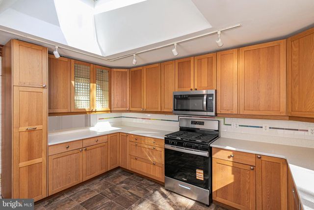 33 BREARLEY AVE, Lawrence Township, NJ 08648