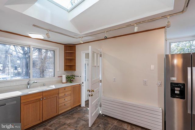 33 BREARLEY AVE, Lawrence Township, NJ 08648