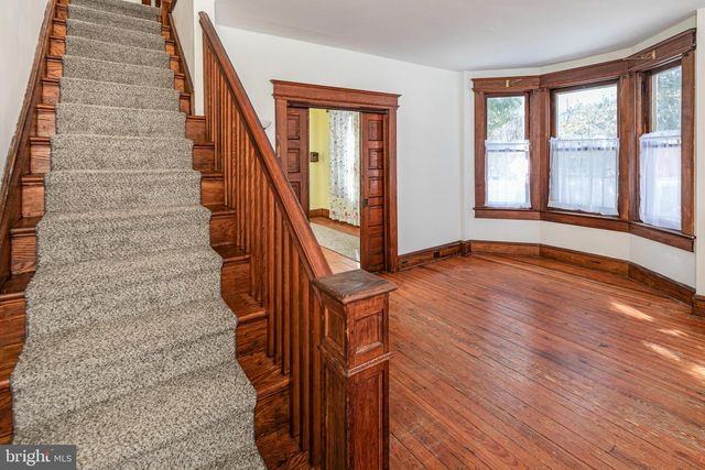 33 BREARLEY AVE, Lawrence Township, NJ 08648