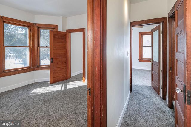 33 BREARLEY AVE, Lawrence Township, NJ 08648