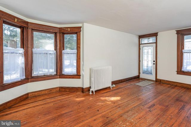 33 BREARLEY AVE, Lawrence Township, NJ 08648