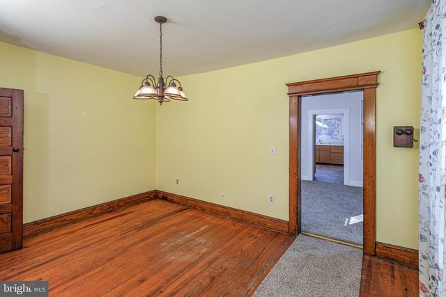 33 BREARLEY AVE, Lawrence Township, NJ 08648