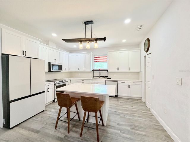 5160 70TH AVENUE N, Pinellas Park, FL 33781