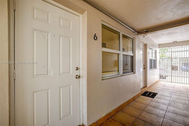 1740 Funston ST 6, Hollywood, FL 33020
