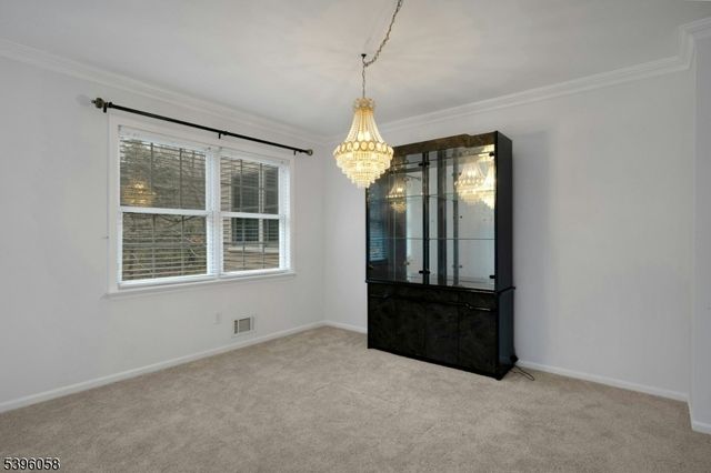 32 BERKELEY SQUARE, Watchung Boro, NJ 07922