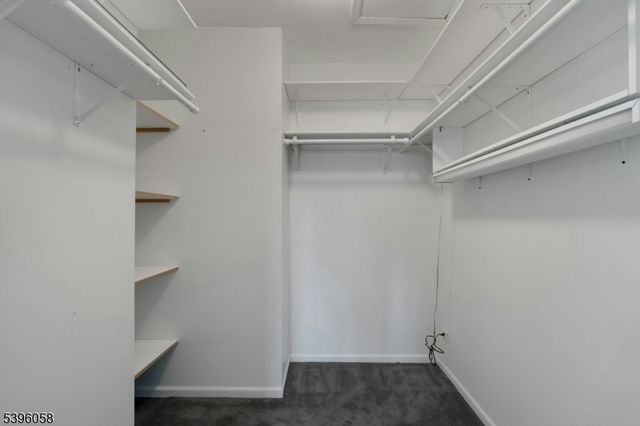 32 BERKELEY SQUARE, Watchung Boro, NJ 07922