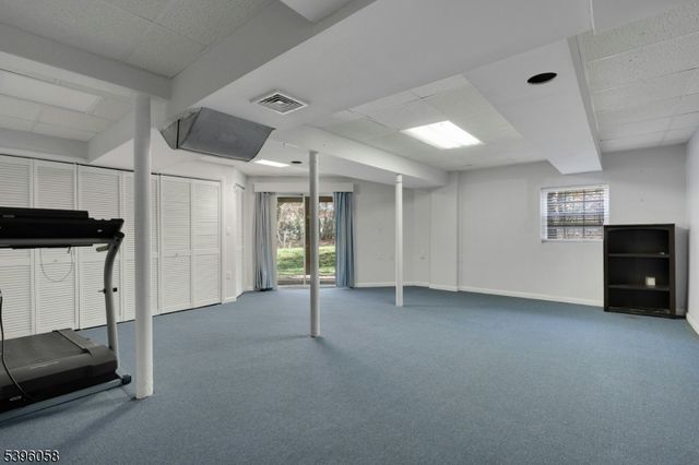 32 BERKELEY SQUARE, Watchung Boro, NJ 07922