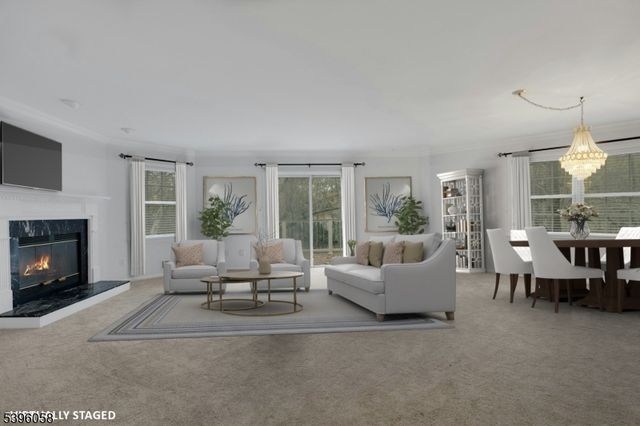 32 BERKELEY SQUARE, Watchung Boro, NJ 07922