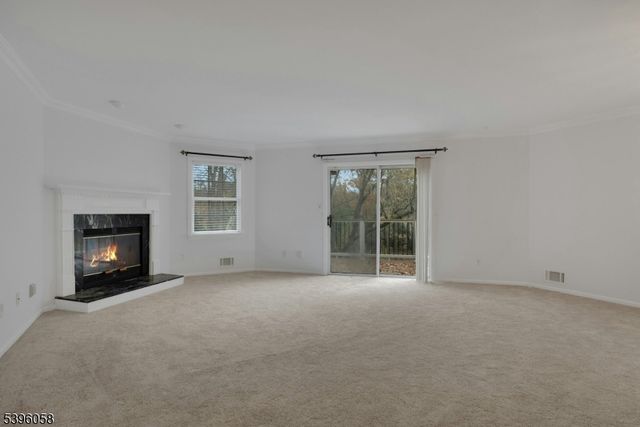 32 BERKELEY SQUARE, Watchung Boro, NJ 07922