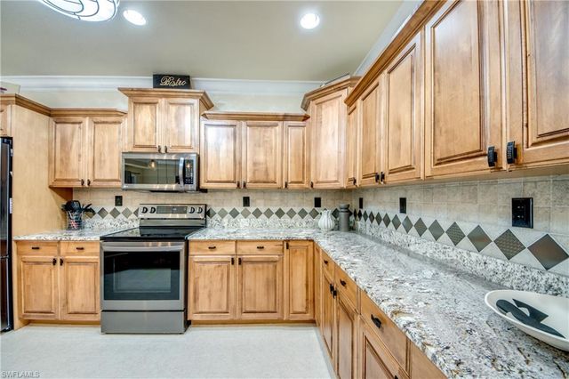 1584 Woodwind CT, Fort Myers, FL 33919