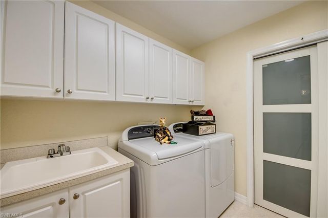 1584 Woodwind CT, Fort Myers, FL 33919