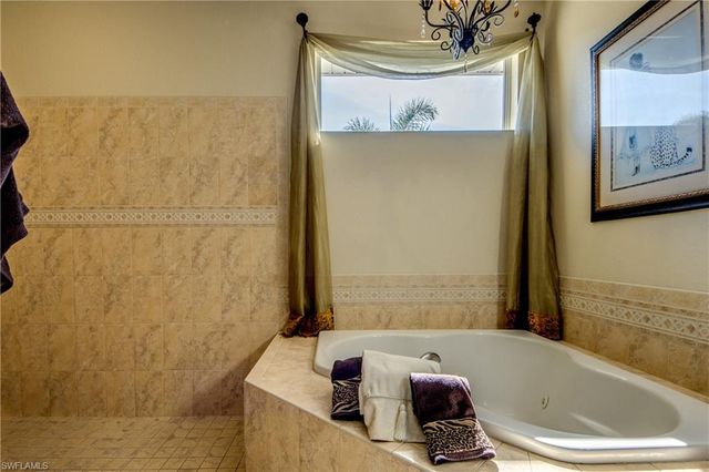 1584 Woodwind CT, Fort Myers, FL 33919