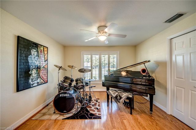 1584 Woodwind CT, Fort Myers, FL 33919