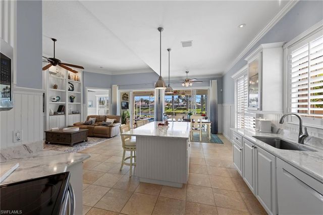 28335 Nautica LN, Bonita Springs, FL 34135