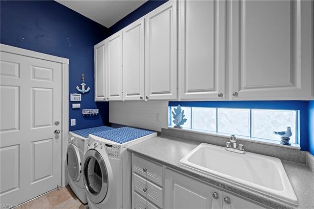 28335 Nautica LN, Bonita Springs, FL 34135