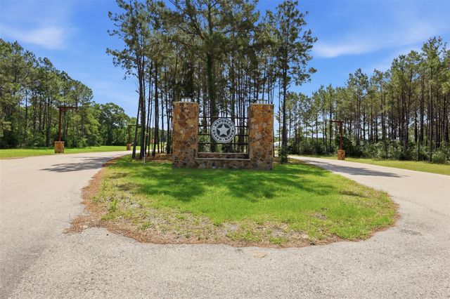 15779 Republic Ranch Road N, Willis, TX 77378