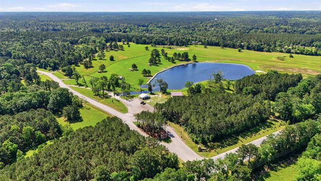 15779 Republic Ranch Road N, Willis, TX 77378