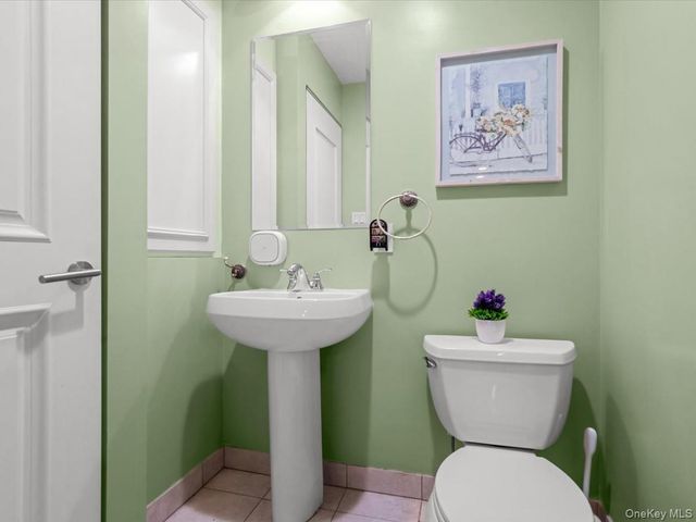 2519 35th Street 4C, Astoria, NY 11103