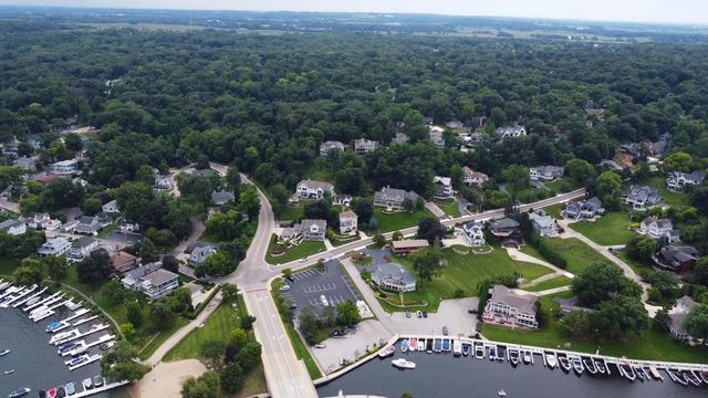 720 Arrowhead DRIVE, Fontana, WI 53125