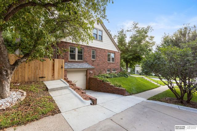 501 S 55 Street, Omaha, NE 68106