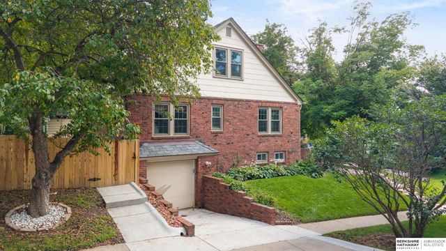 501 S 55 Street, Omaha, NE 68106