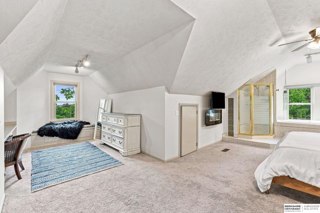 501 S 55 Street, Omaha, NE 68106