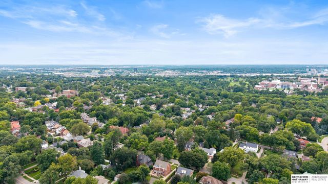 501 S 55 Street, Omaha, NE 68106