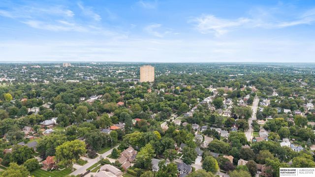 501 S 55 Street, Omaha, NE 68106