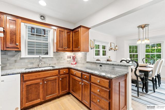 501 S 55 Street, Omaha, NE 68106