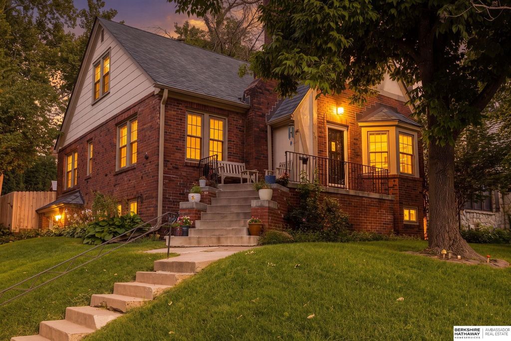 501 S 55 Street, Omaha, NE 68106