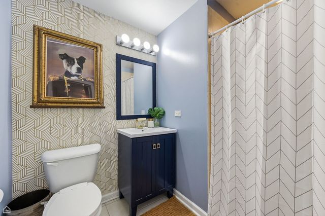 1122 W Catalpa Avenue 907, Chicago, IL 60640