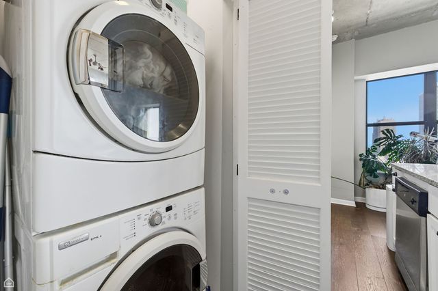 1122 W Catalpa Avenue 907, Chicago, IL 60640