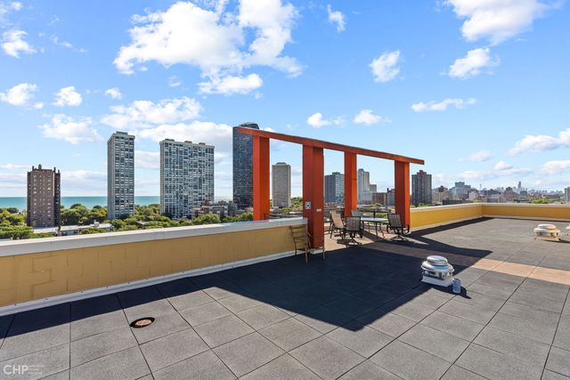 1122 W Catalpa Avenue 907, Chicago, IL 60640