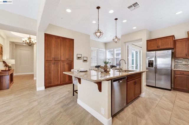 1973 Carogold Ln, Manteca, CA 95337