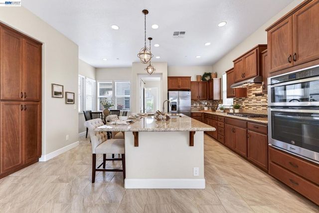 1973 Carogold Ln, Manteca, CA 95337