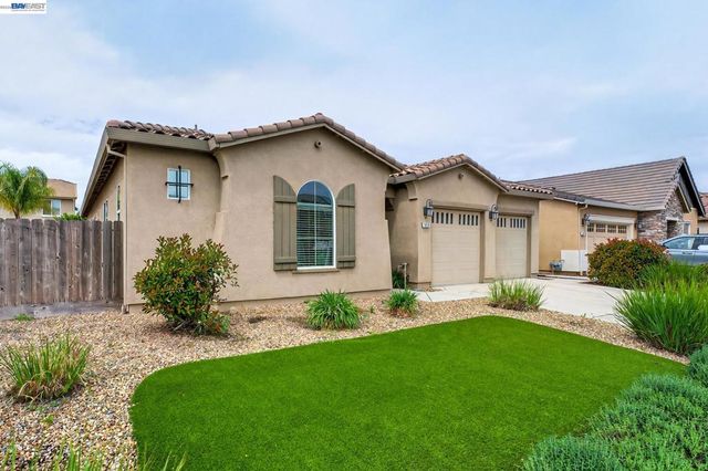 1973 Carogold Ln, Manteca, CA 95337