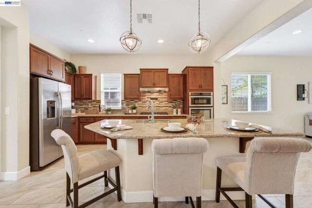 1973 Carogold Ln, Manteca, CA 95337