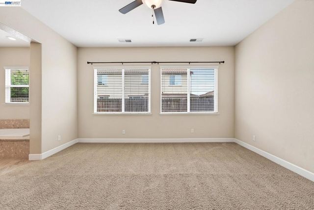 1973 Carogold Ln, Manteca, CA 95337