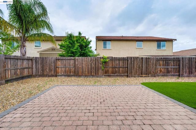 1973 Carogold Ln, Manteca, CA 95337