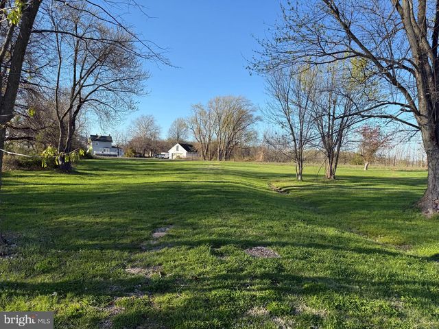 2334 OLD YORK RD, Bordentown, NJ 08505
