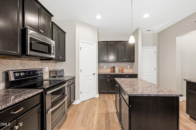 83 Sunbury Court, Zebulon, NC 27597