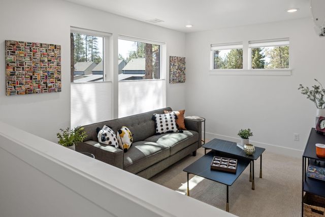 1035 W Linda Avenue Lot 38, Sisters, OR 97759