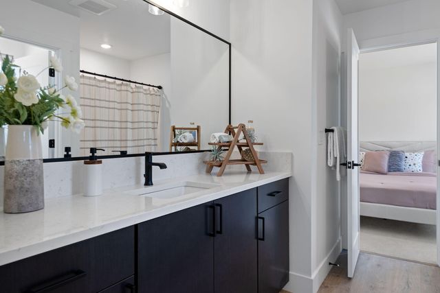 1035 W Linda Avenue Lot 38, Sisters, OR 97759