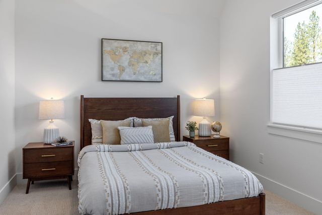 1035 W Linda Avenue Lot 38, Sisters, OR 97759